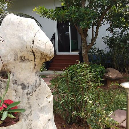 La Maison Ya Nui Resort Phuket Rawai Kültér fotó